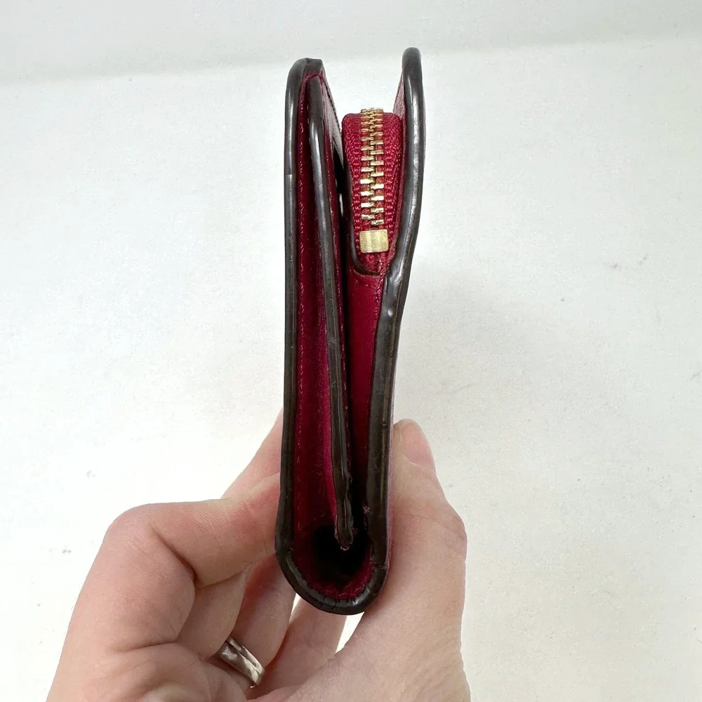 Coach Essential Slim Skinny Wallet Ruby Strawberry‎